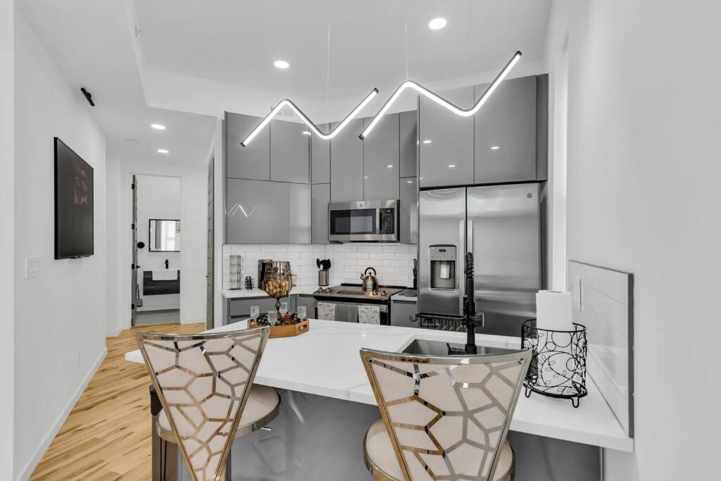Au Courant Apartment Philadelphia Bagian luar foto